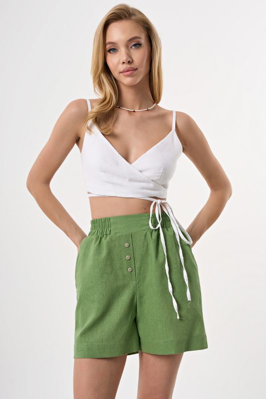 Linen shorts with elastic band in lettuce color