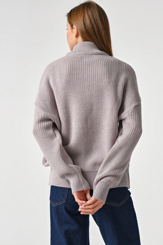 Warm knitted sweater with high neck light gray