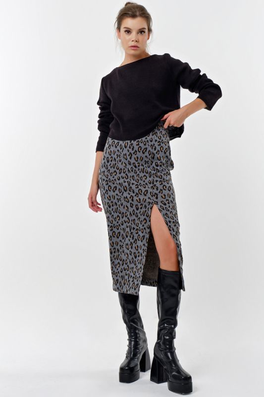 Skirt from dense knitted fabric leopard on gray