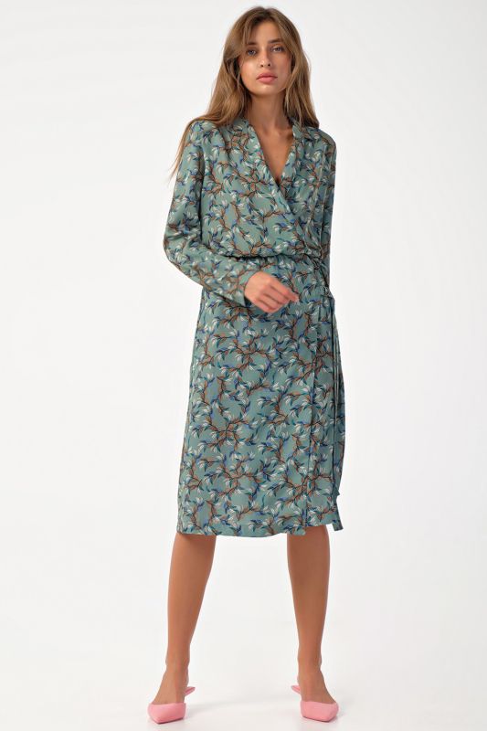 Midi dress with smell in light green