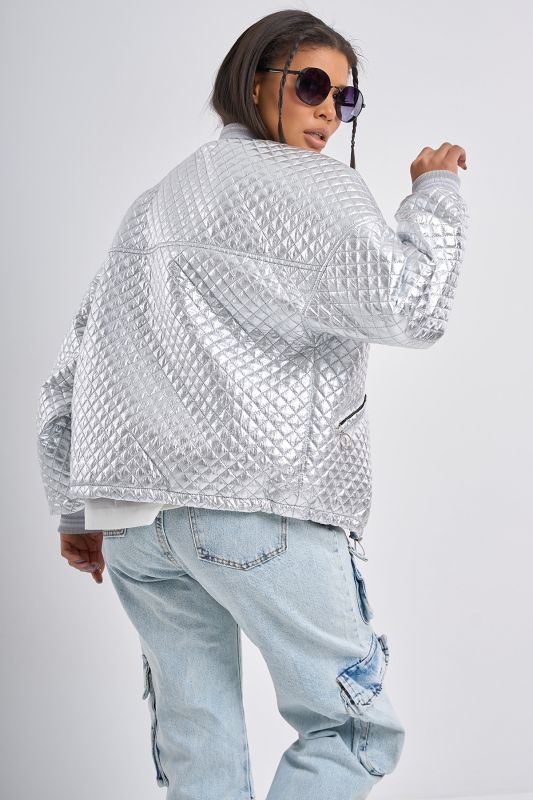 Short bomber made of quilted jacket fabric silver