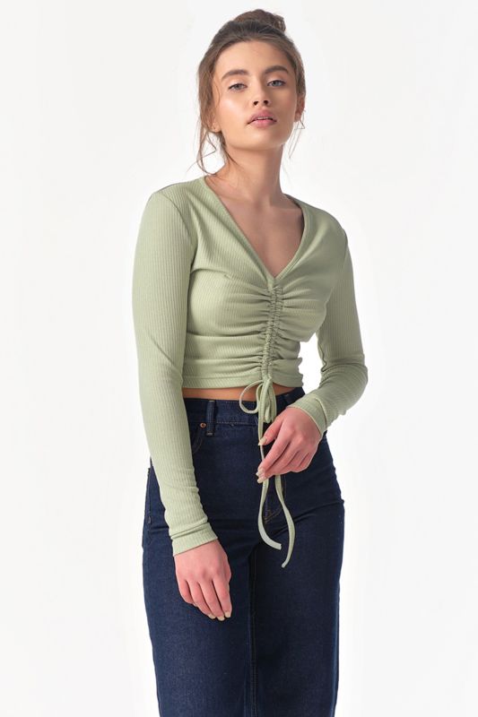 Long-sleeved knitted top with gathering at the front in green