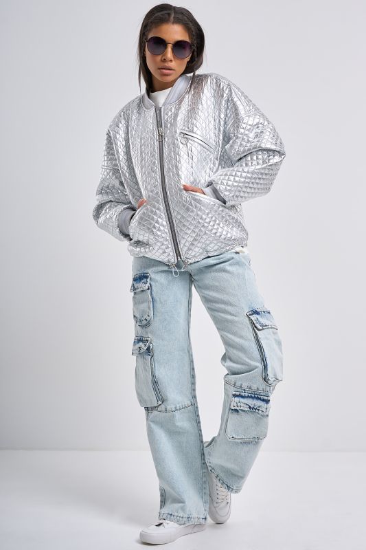 Short bomber made of quilted jacket fabric silver