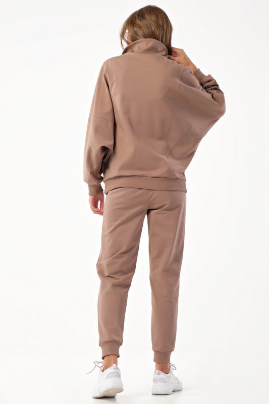 Oversize sports suit with mocha jersey pants