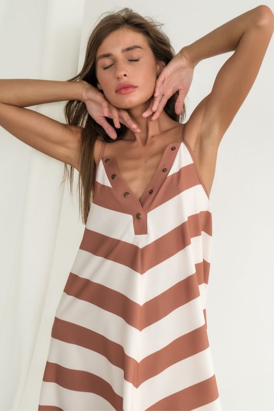 Milk-striped strappy loose midi dress on brick color