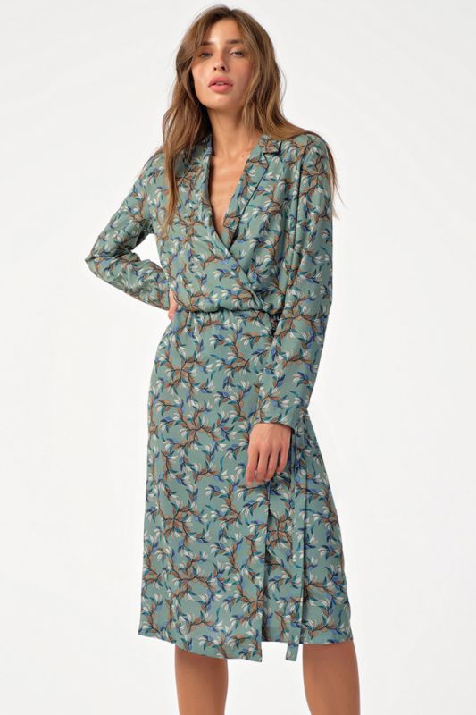 Midi dress with smell in light green