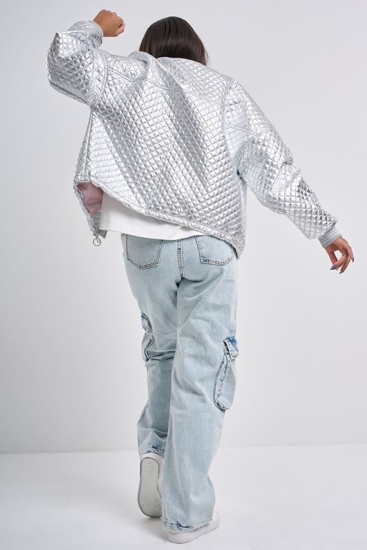 Short bomber made of quilted jacket fabric silver