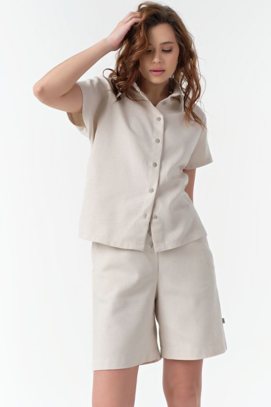 Summer suit with cotton shorts beige