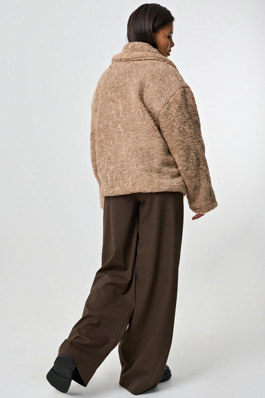 Shortened fur coat made of eco fur beige