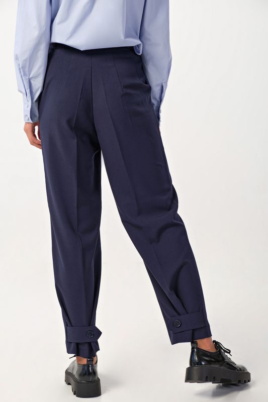 Classic shortened straight pants with arrows blue