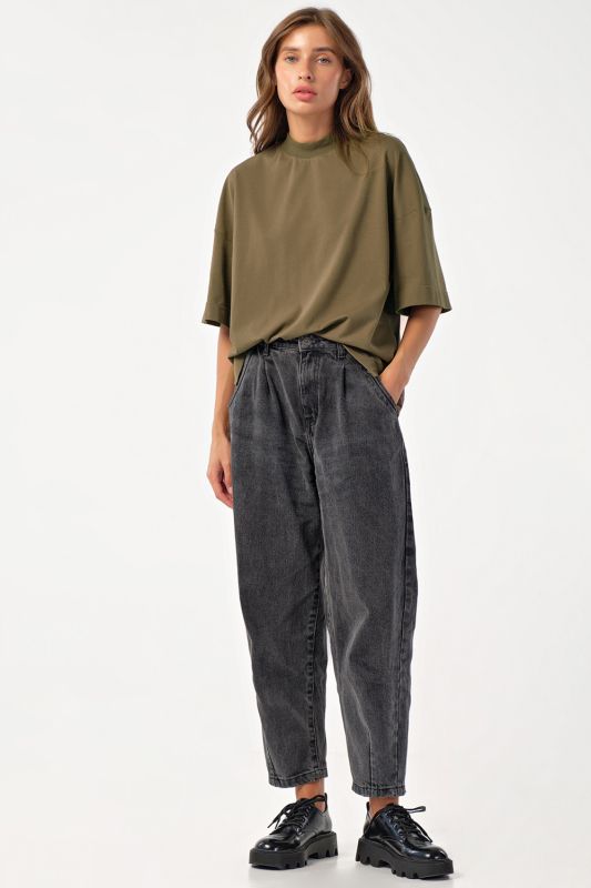 Oversize T-shirt with print on the back made of khaki cotton