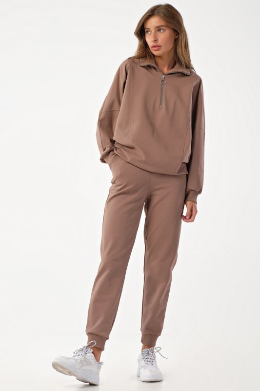 Oversize sports suit with mocha jersey pants