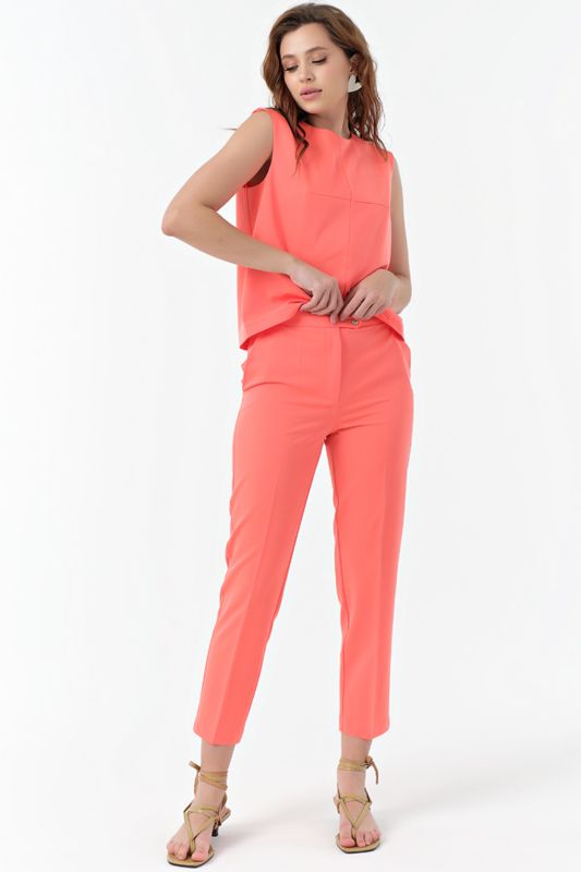 Summer pants suit with coral top