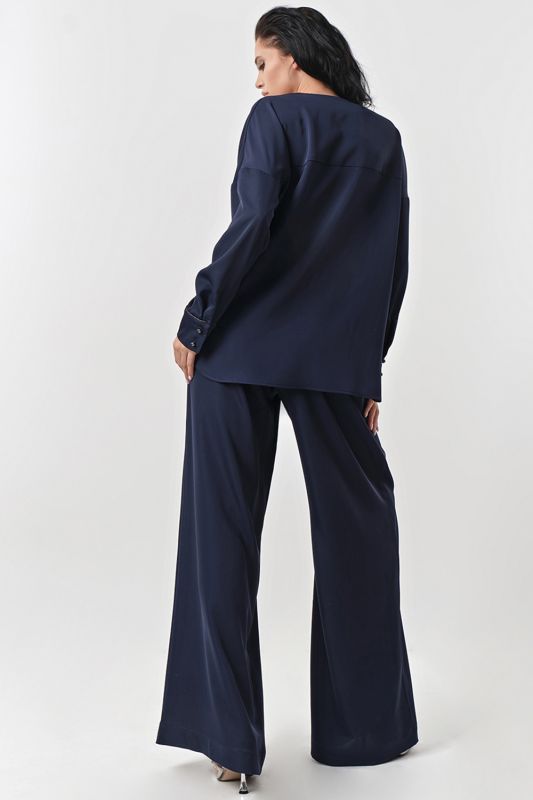 Dressy suit of flowing satin fabric dark blue