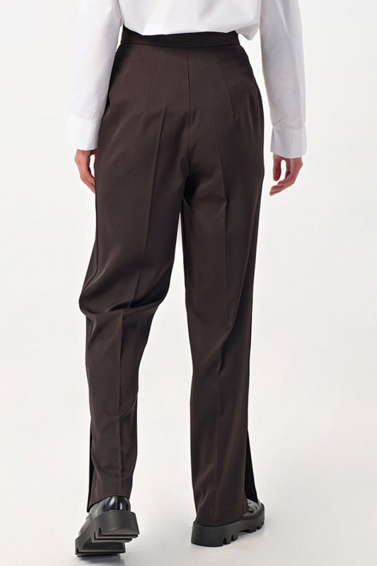 Classic straight pants with slits on the sides black