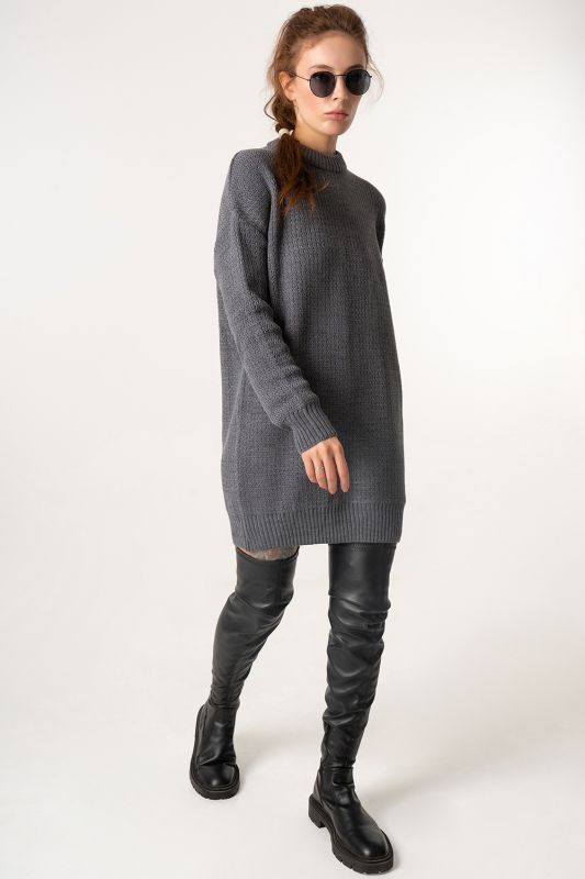 Dress of loose silhouette with wool in composition gray