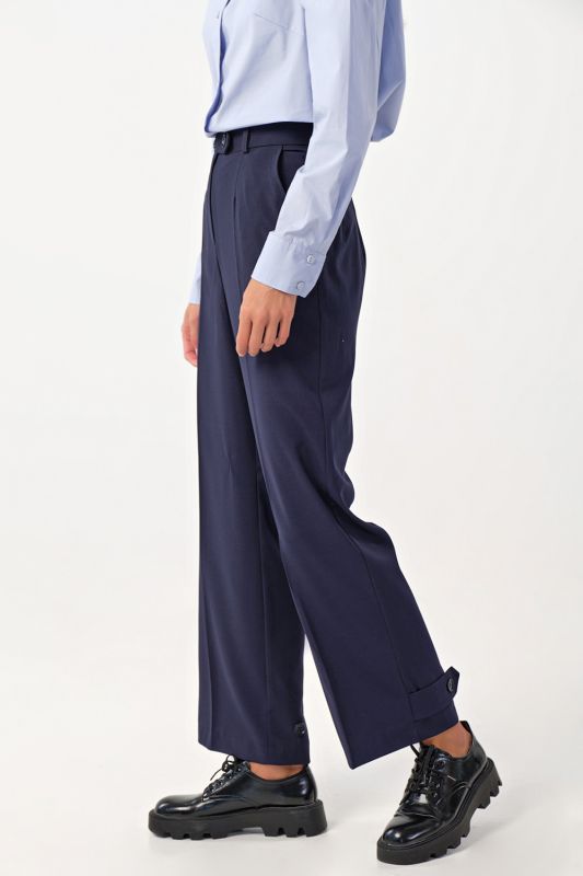 Classic shortened straight pants with arrows blue