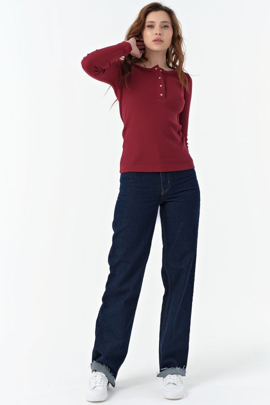 Longsleeve knit with buttons made of burgundy cotton