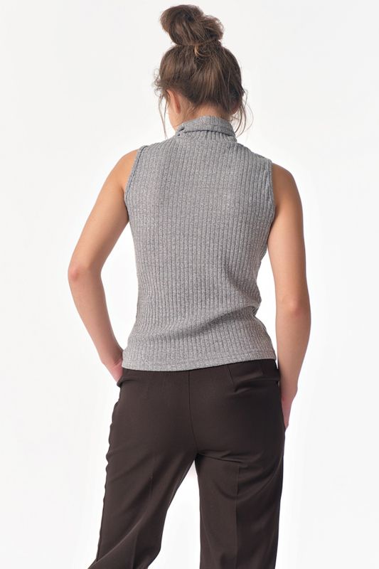 Sleeveless wool blend knit turtleneck in gray