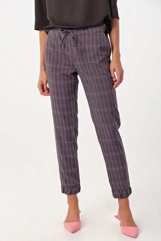 Pants short pants narrowed to the bottom in plaid on gray