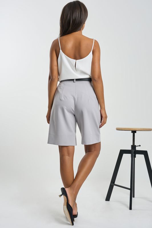 Shorts bermudas of suit fabric light gray