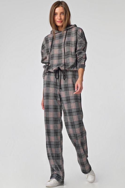 Casual oversize suit with plaid hoodie