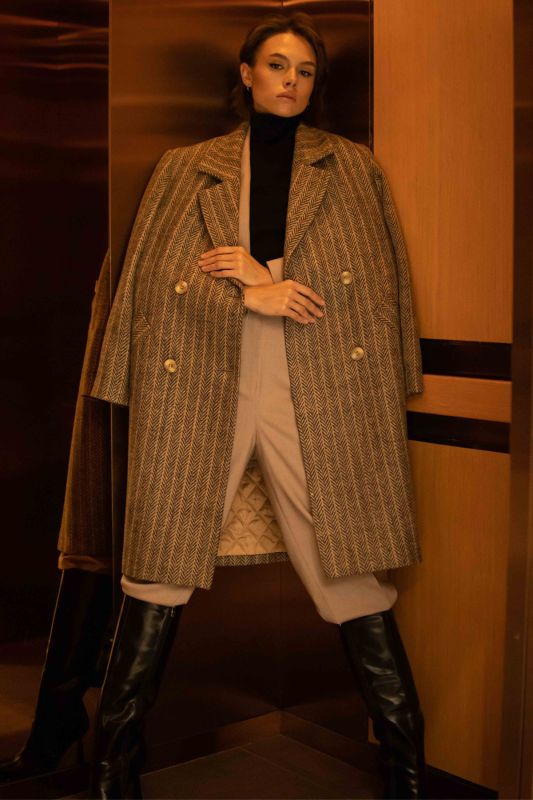 Beige long wool coat with insulated lining