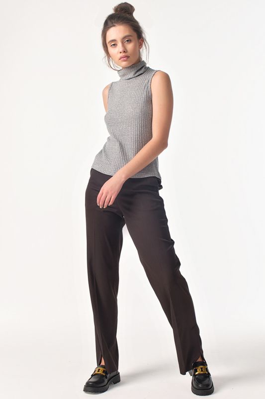 Sleeveless wool blend knit turtleneck in gray