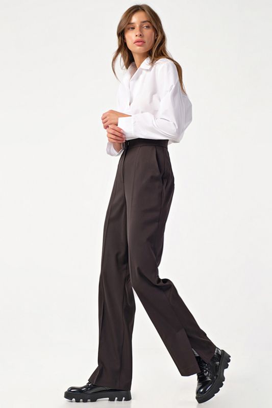 Classic straight pants with slits on the sides black