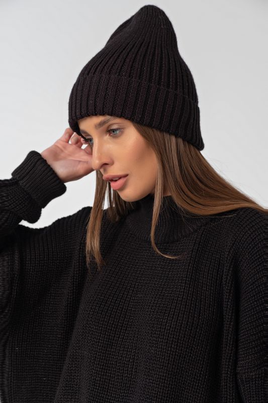 Knitted beanie hat with lapel black