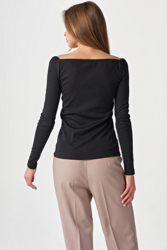 Longsleeve knit with square neckline black