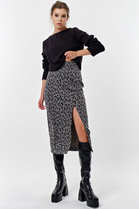 Skirt from dense knitted fabric leopard on gray