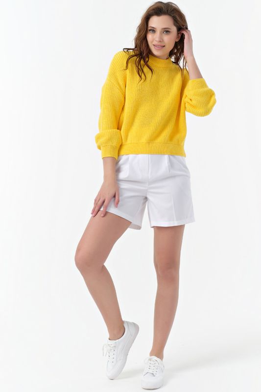 Oversize knitted sweater yellow