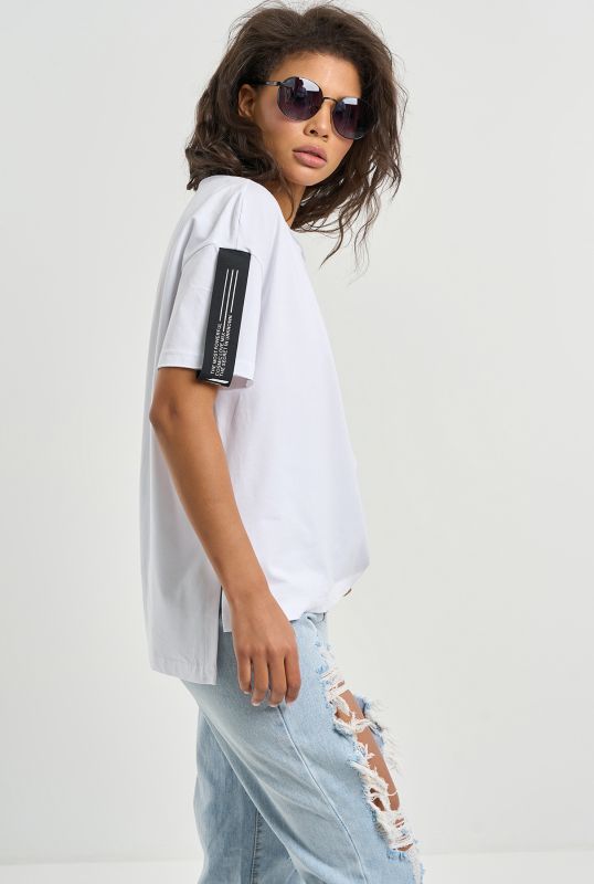 Oversize T-shirt with slits on the sides white