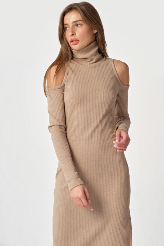 Noodle dress with open shoulders and sleeves on beige