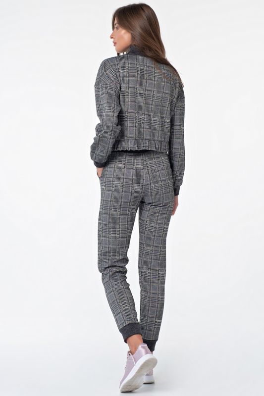 Casual warm suit of jersey in plaid ochre