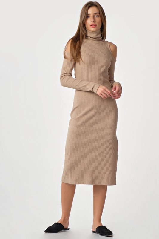 Noodle dress with open shoulders and sleeves on beige