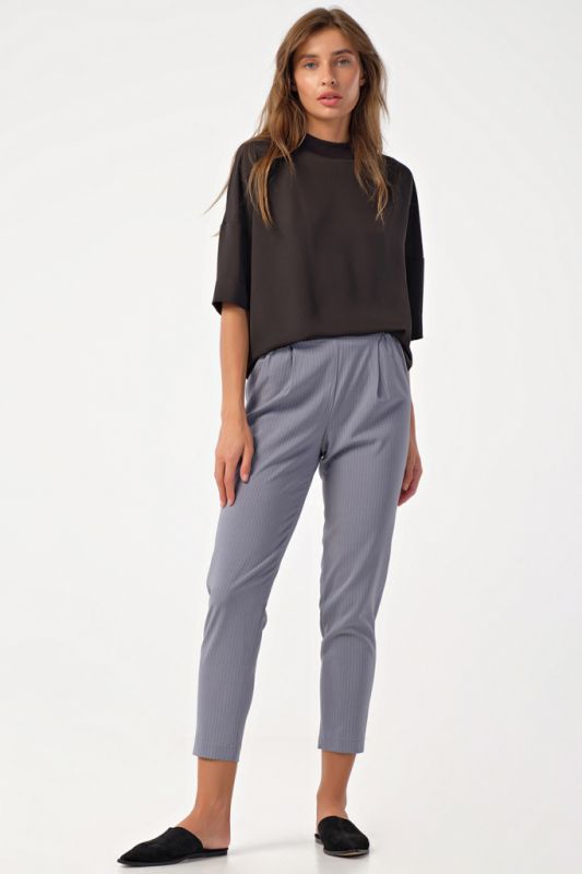 Pants short pants with striped bottom on gray