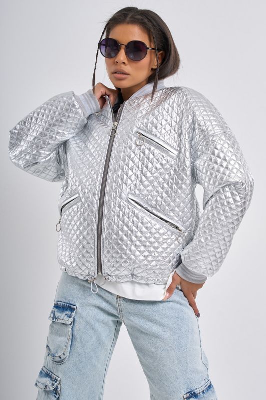 Short bomber made of quilted jacket fabric silver