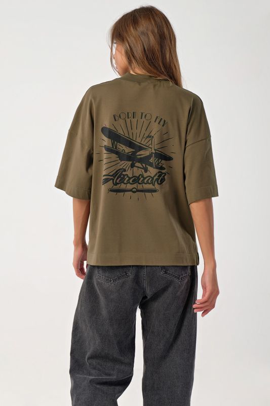 Oversize T-shirt with print on the back made of khaki cotton