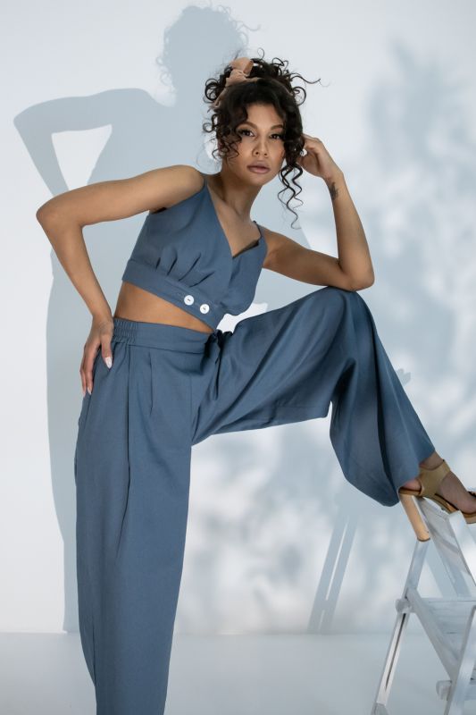 Summer pants suit with linen top blue