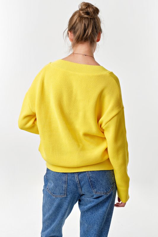 Free silhouette sweater with v-neck yellow